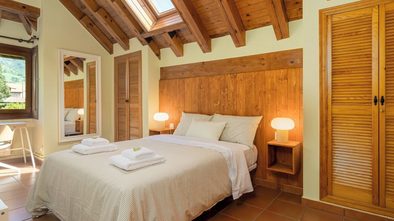 Photo of Bedroom in Esles