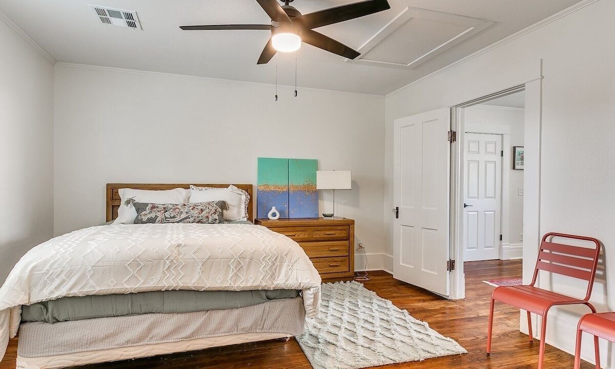 Photo of Bedroom in Crescent