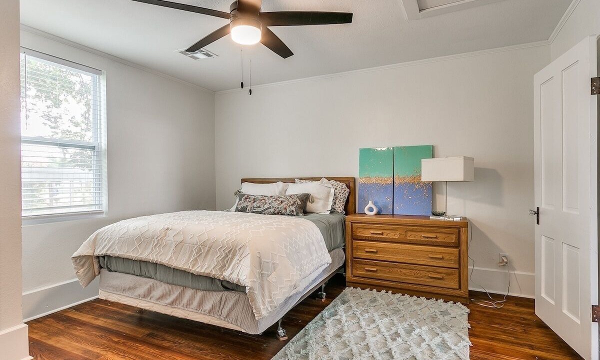 Photo of Bedroom in Crescent