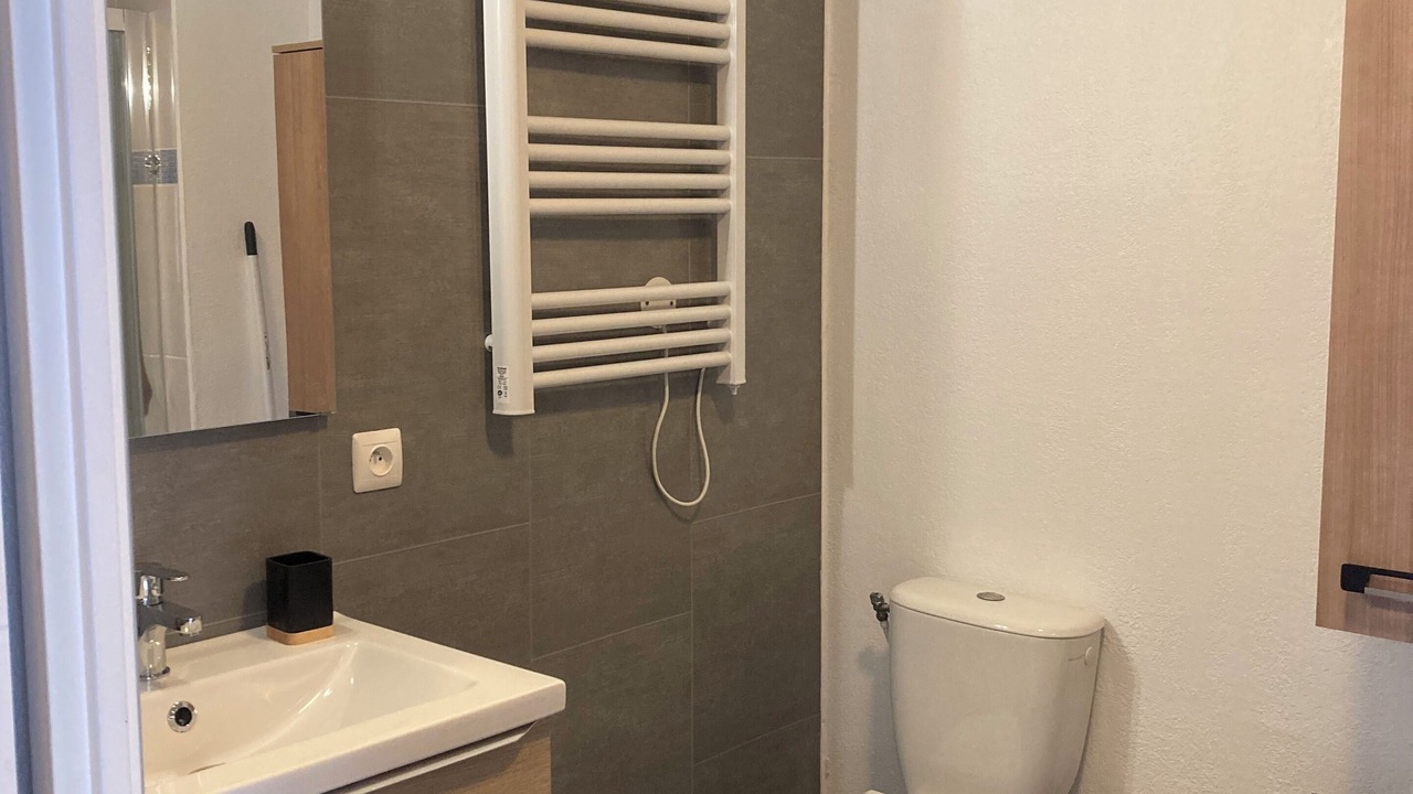 Photo of Bathroom in Viscos