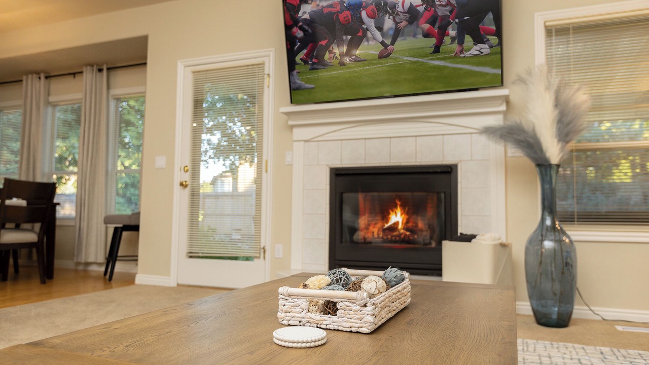 Photo of Livingroom in Eagle