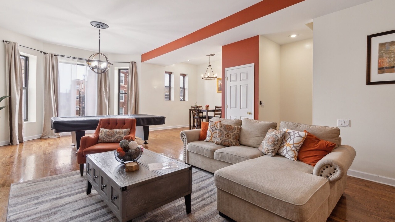 Photo of Bedroom in Grand Boulevard