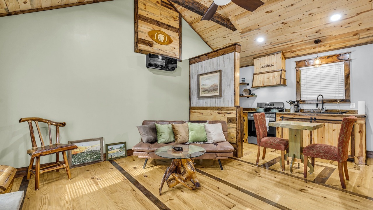 Photo of Livingroom in Starkville