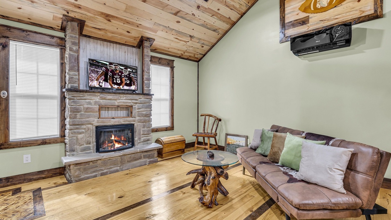 Photo of Livingroom in Starkville