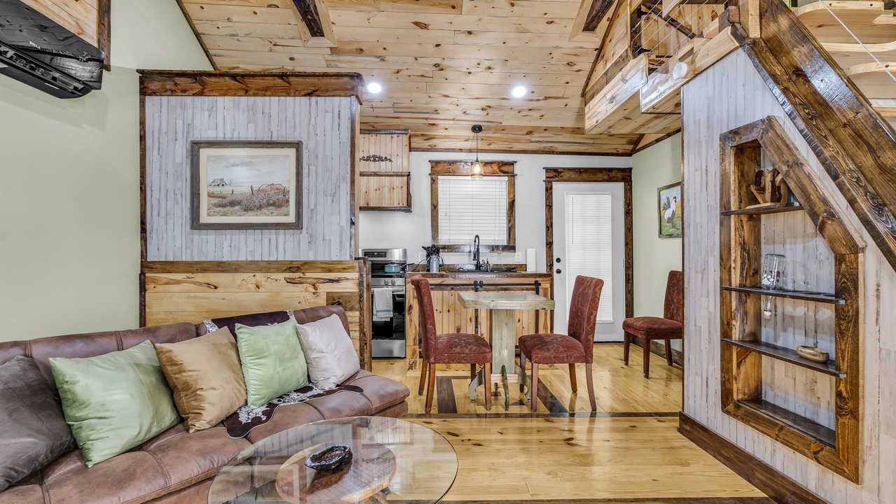 Photo of Livingroom in Starkville
