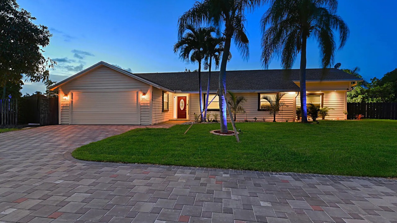 Photo of Outdoor in Lake Worth