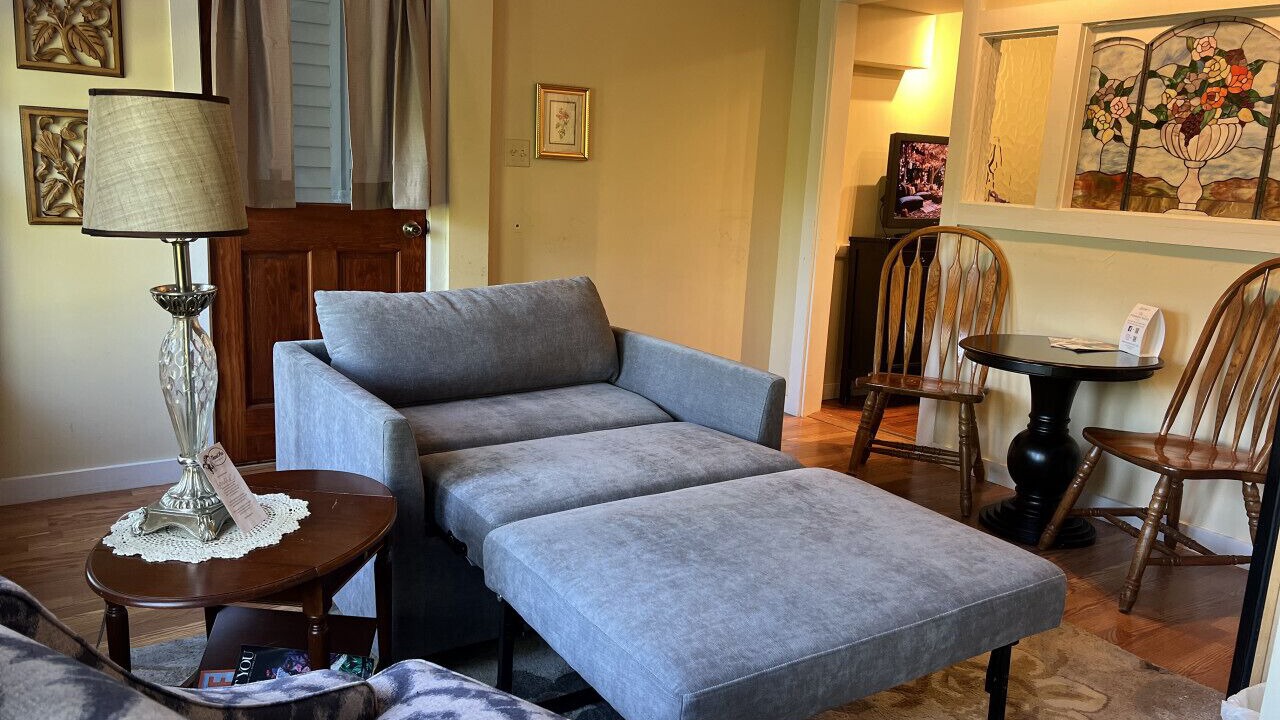 Photo of Bedroom in Eureka Springs Historic District