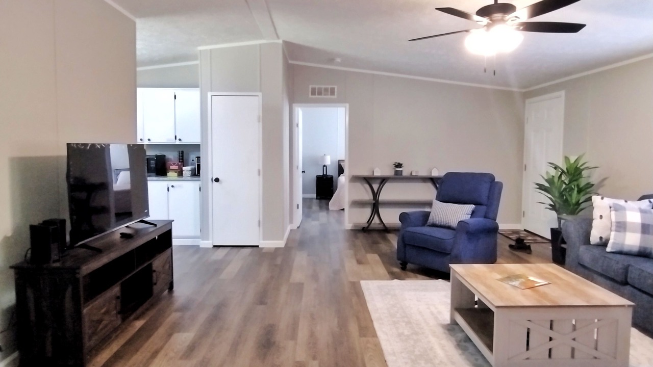 Photo of Livingroom in Milton