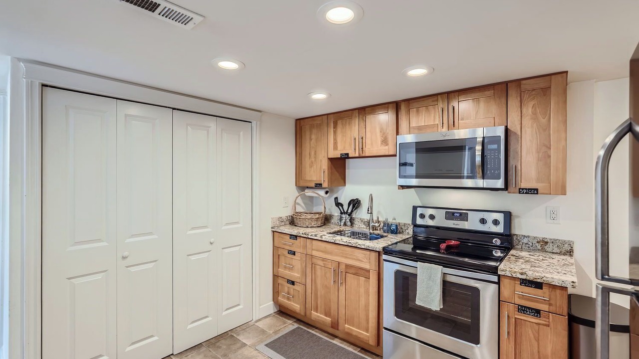 Photo of Kitchen in SeaTac
