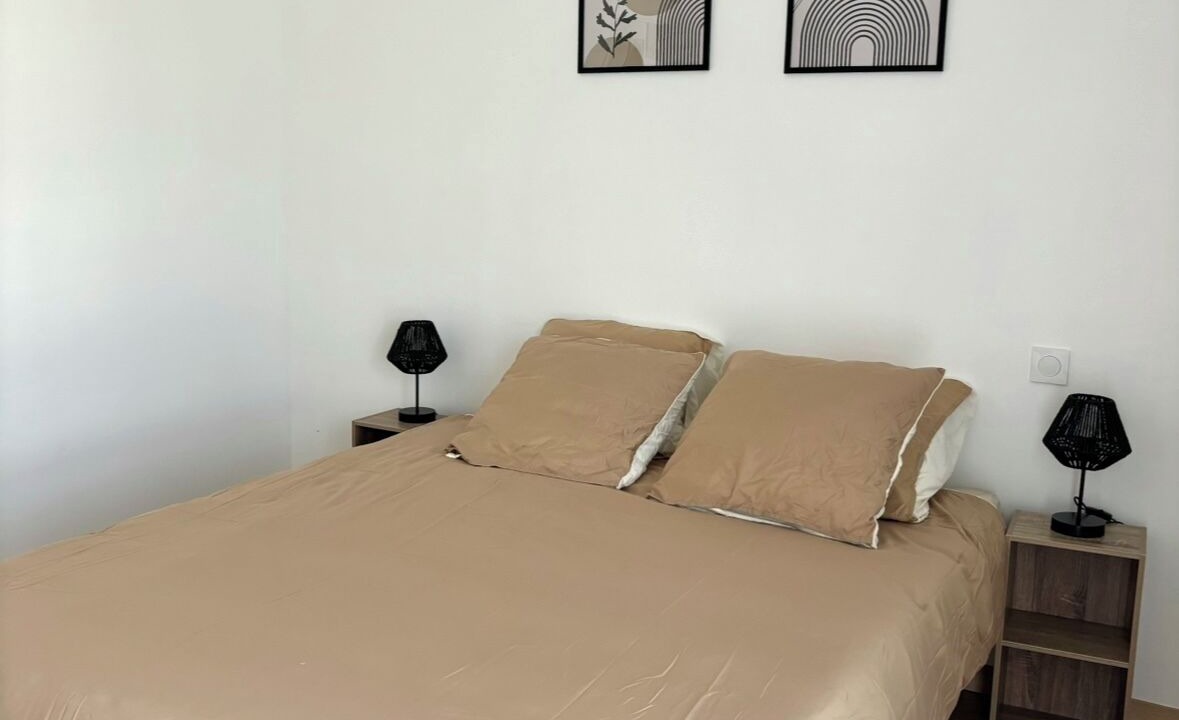 Photo of Bedroom in Bourgoin-Jallieu