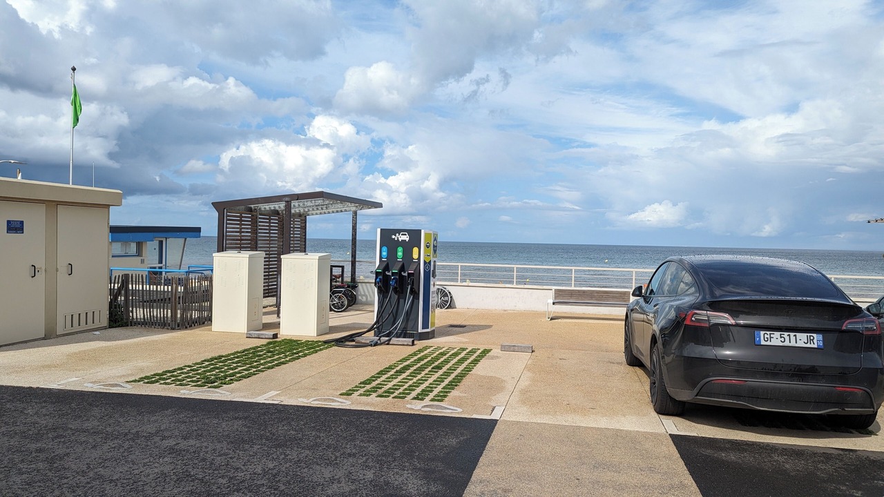Photo of Others in Luc-sur-Mer