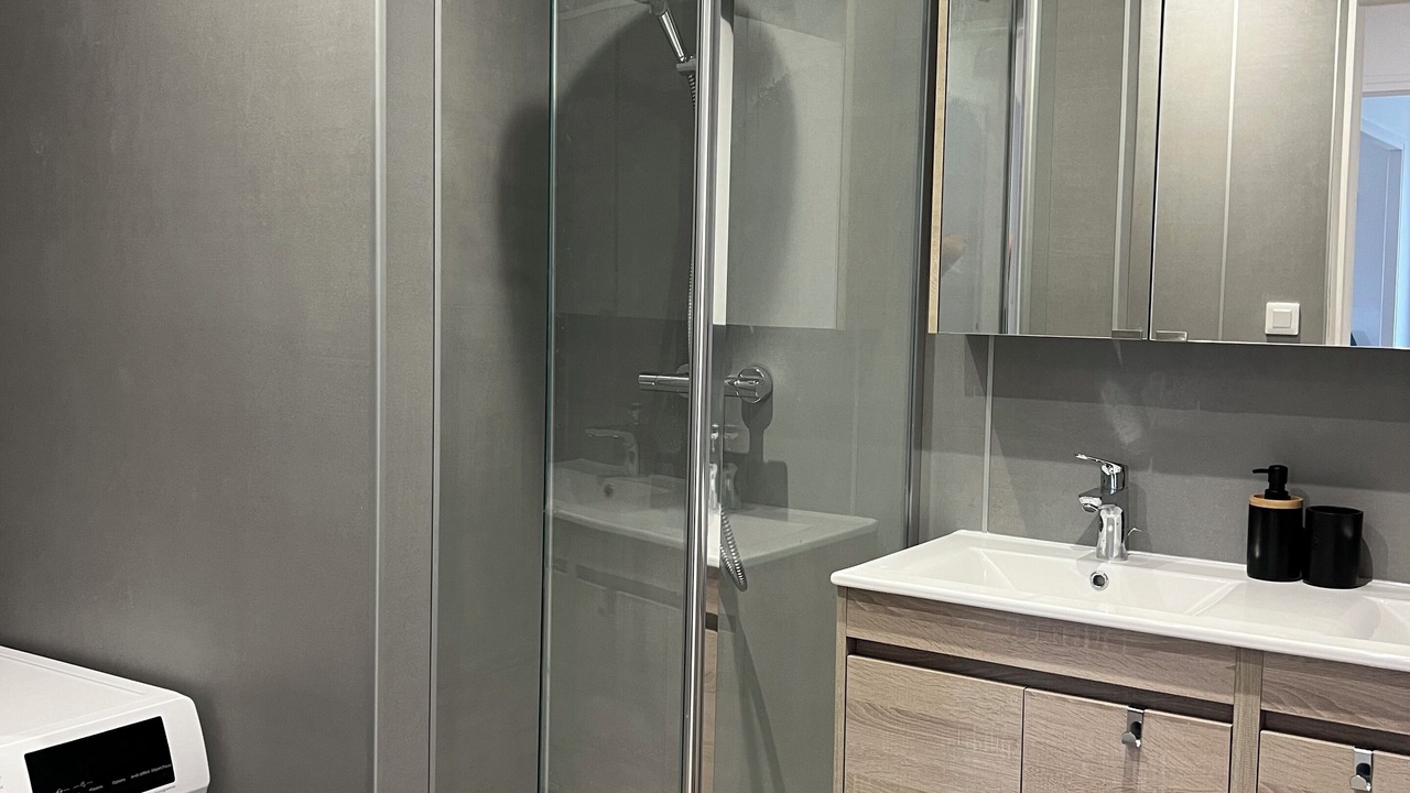 Photo of Bathroom in Pontorson