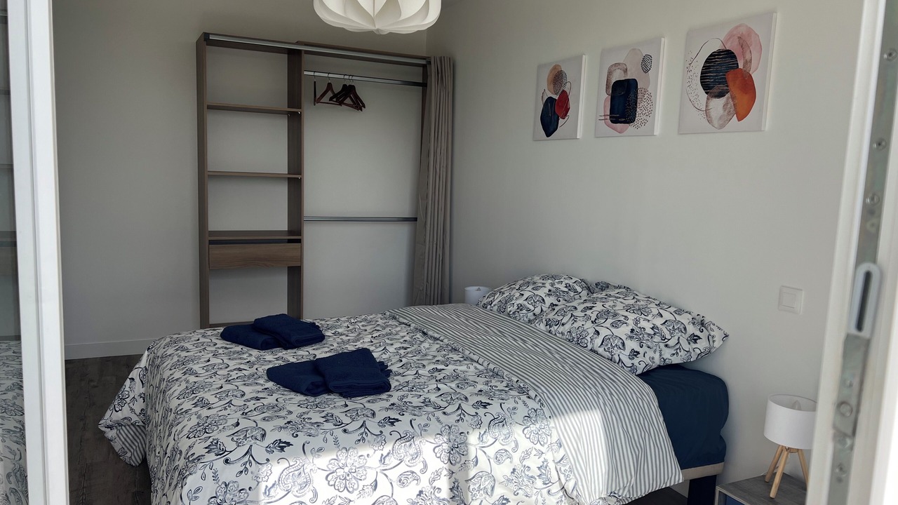 Photo of Bedroom in Pontorson