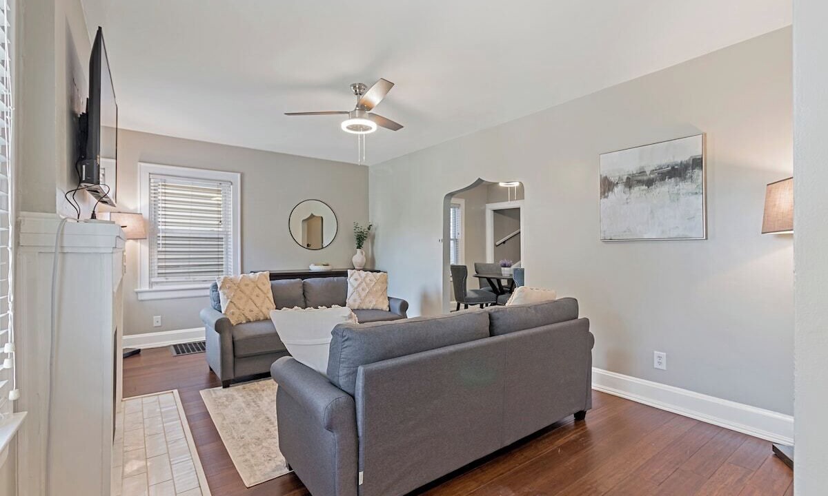Photo of Livingroom in Oakley