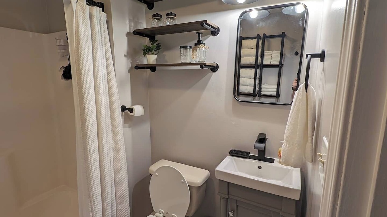 Photo of Bathroom in Lockport