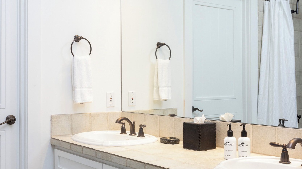 Photo of Bathroom in Granite Ridge