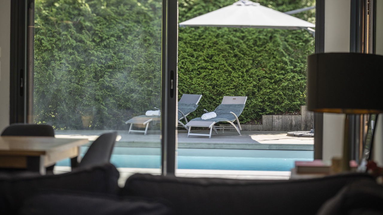 Photo of Others in Alex