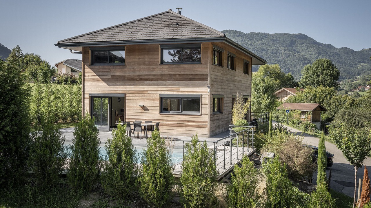 Photo of Others in Alex