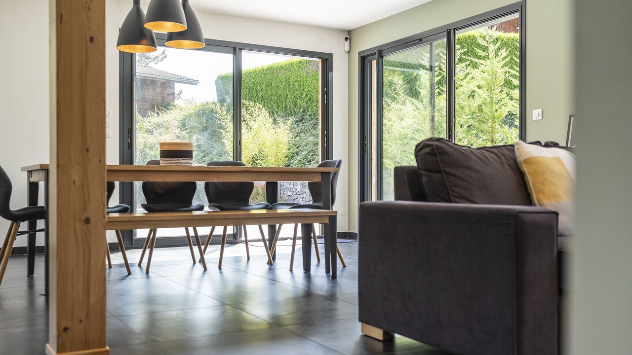 Photo of Others in Alex