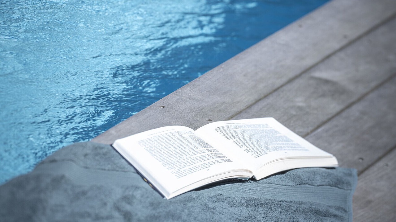 Photo of Others in Alex