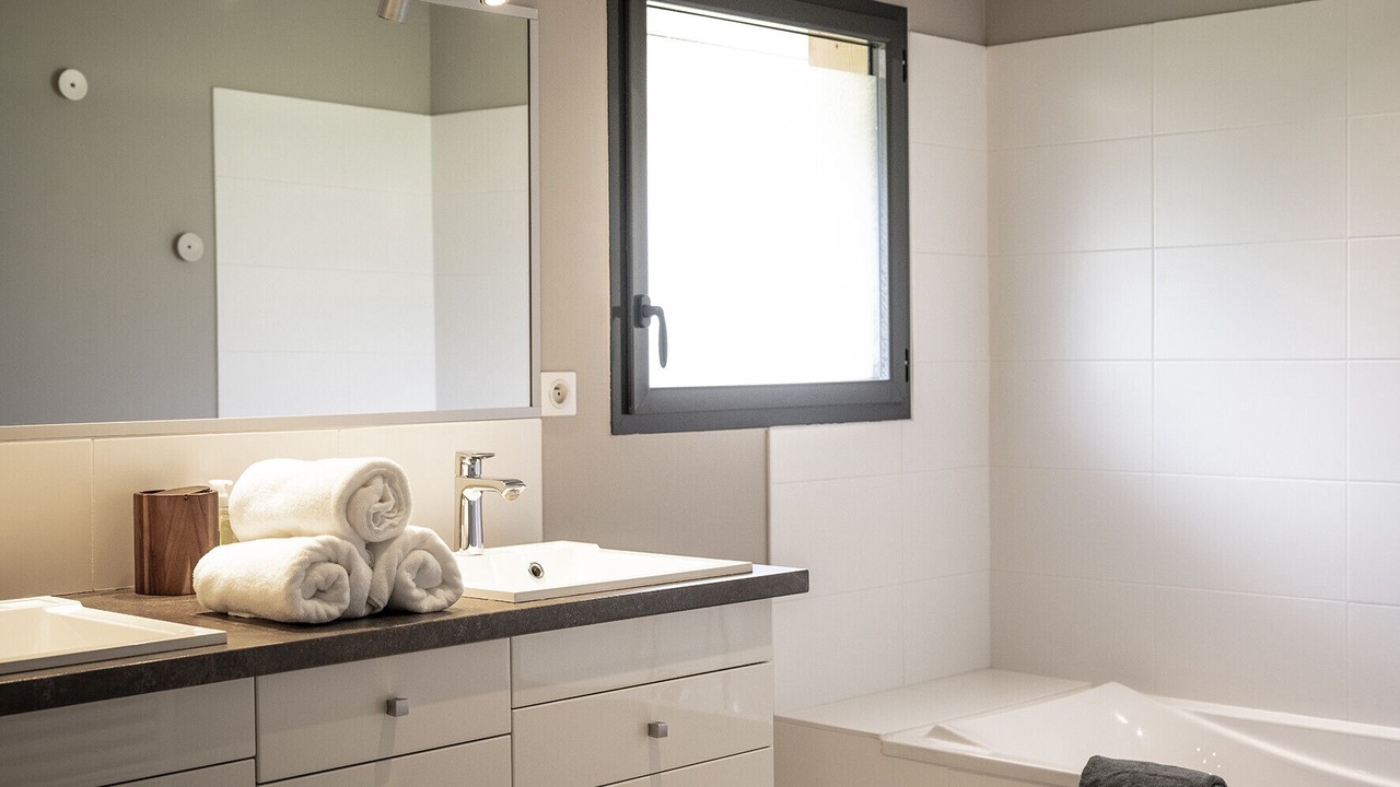 Photo of Others in Alex