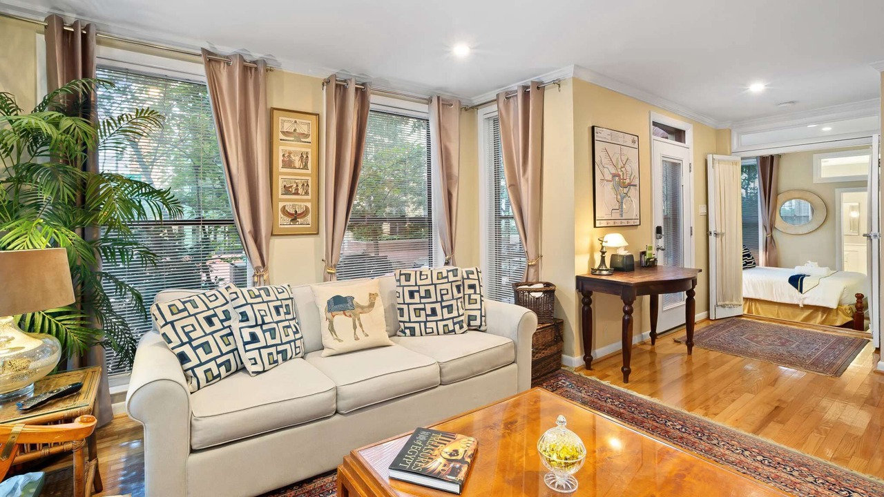 Photo of Livingroom in West End