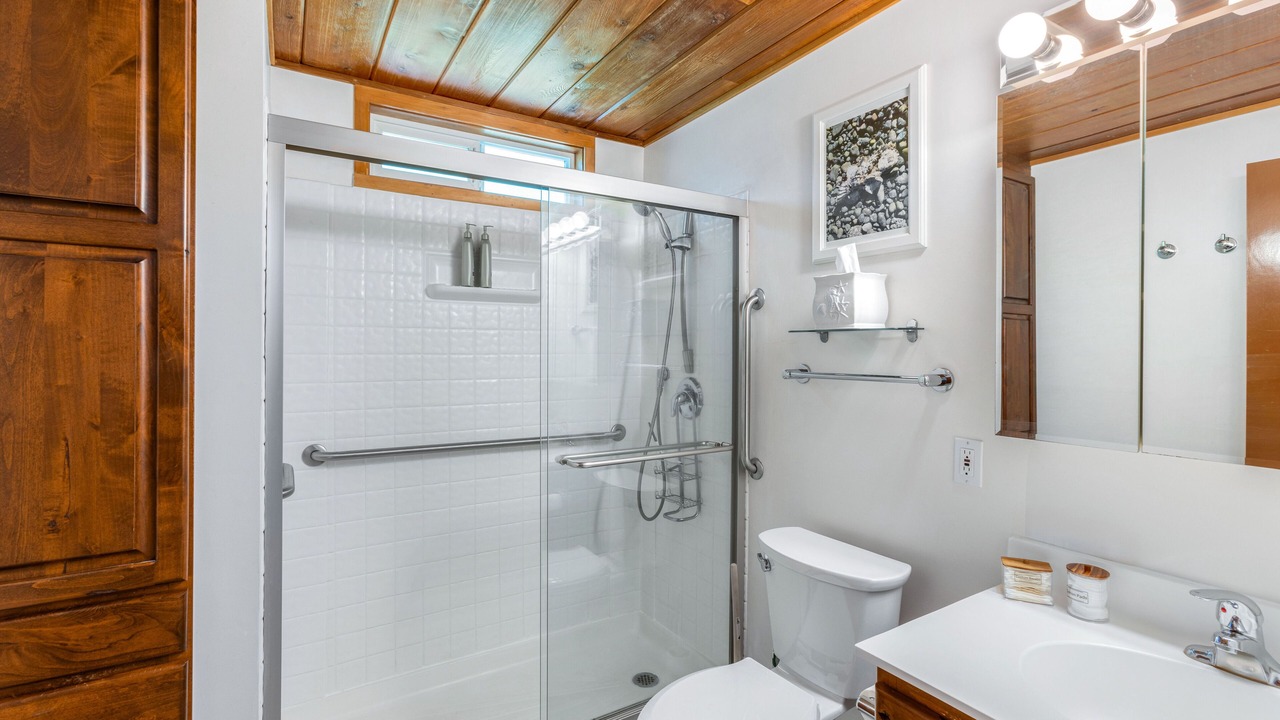 Photo of Bathroom in Agate