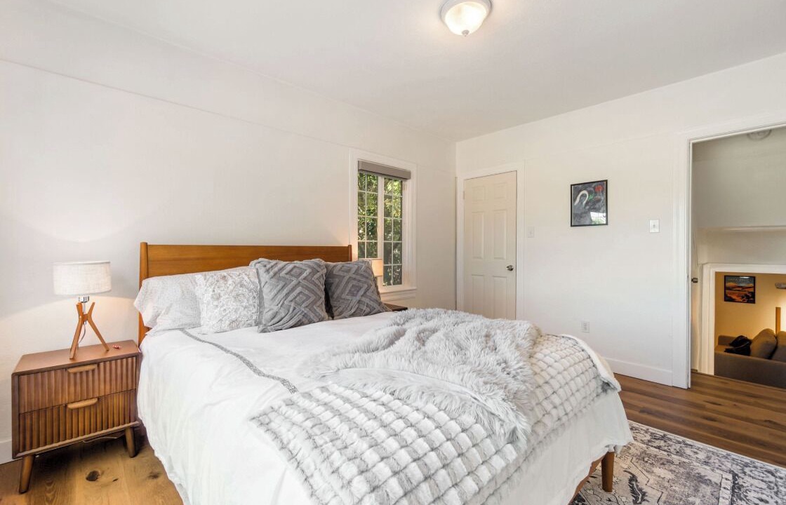 Photo of Bedroom in South Berkeley