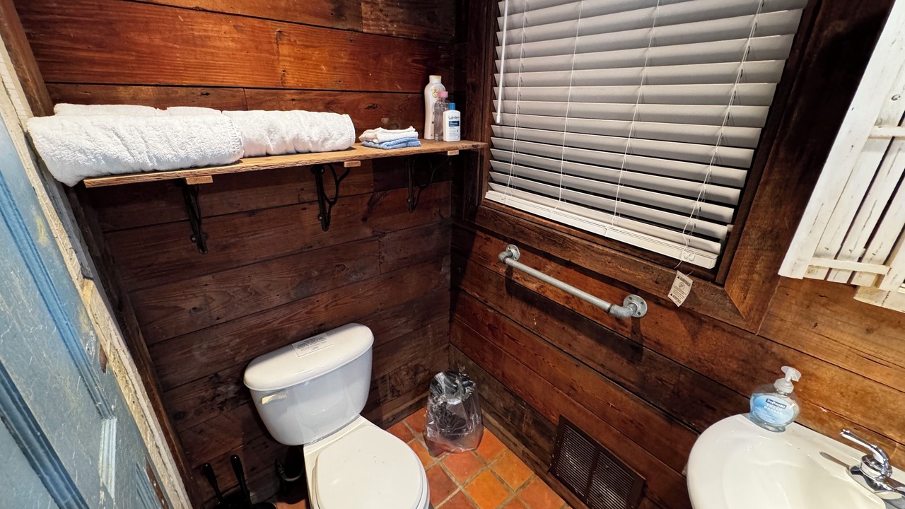 Photo of Bathroom in Waxahachie