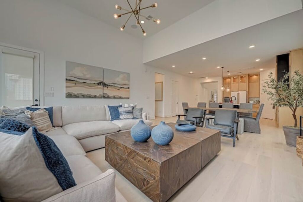Photo of Livingroom in Tomball