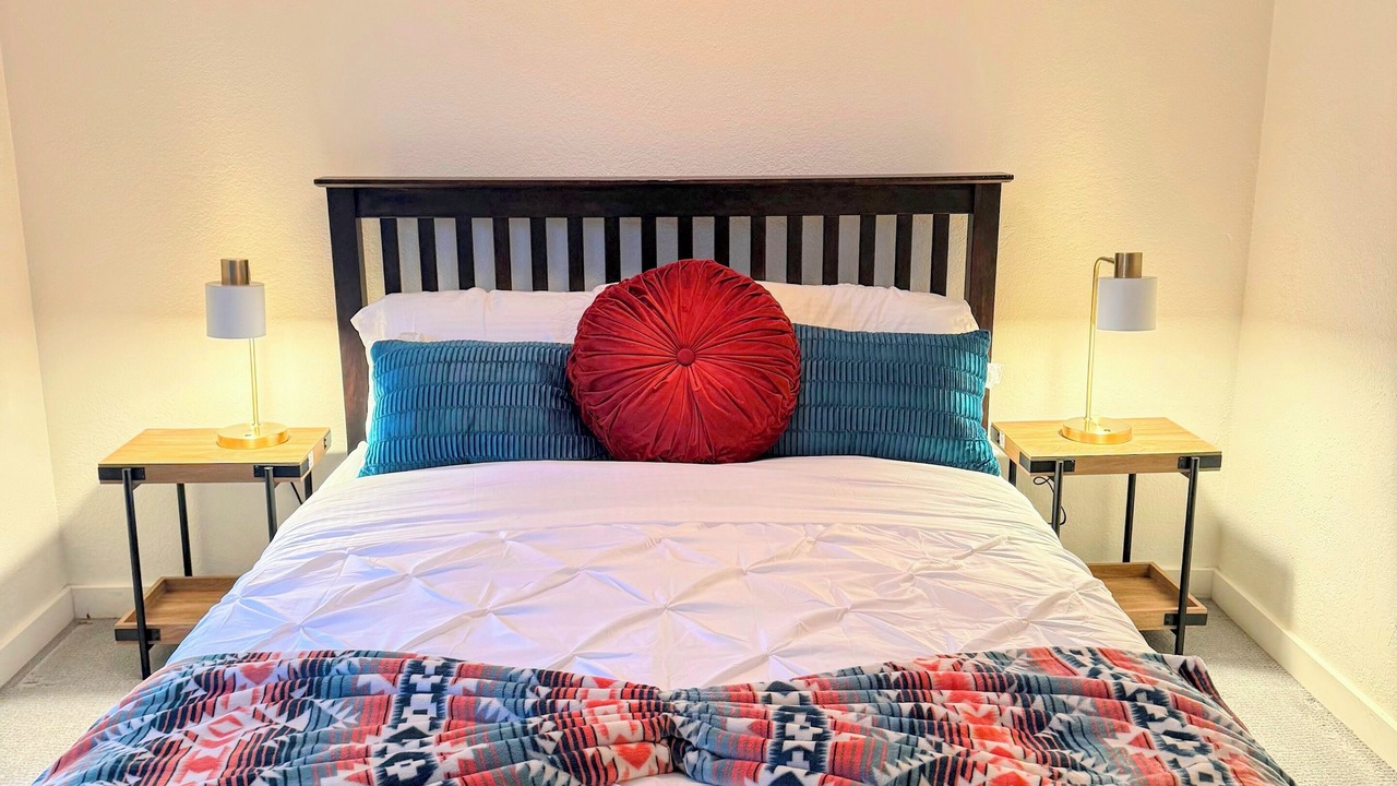 Photo of Bedroom in Lynnwood