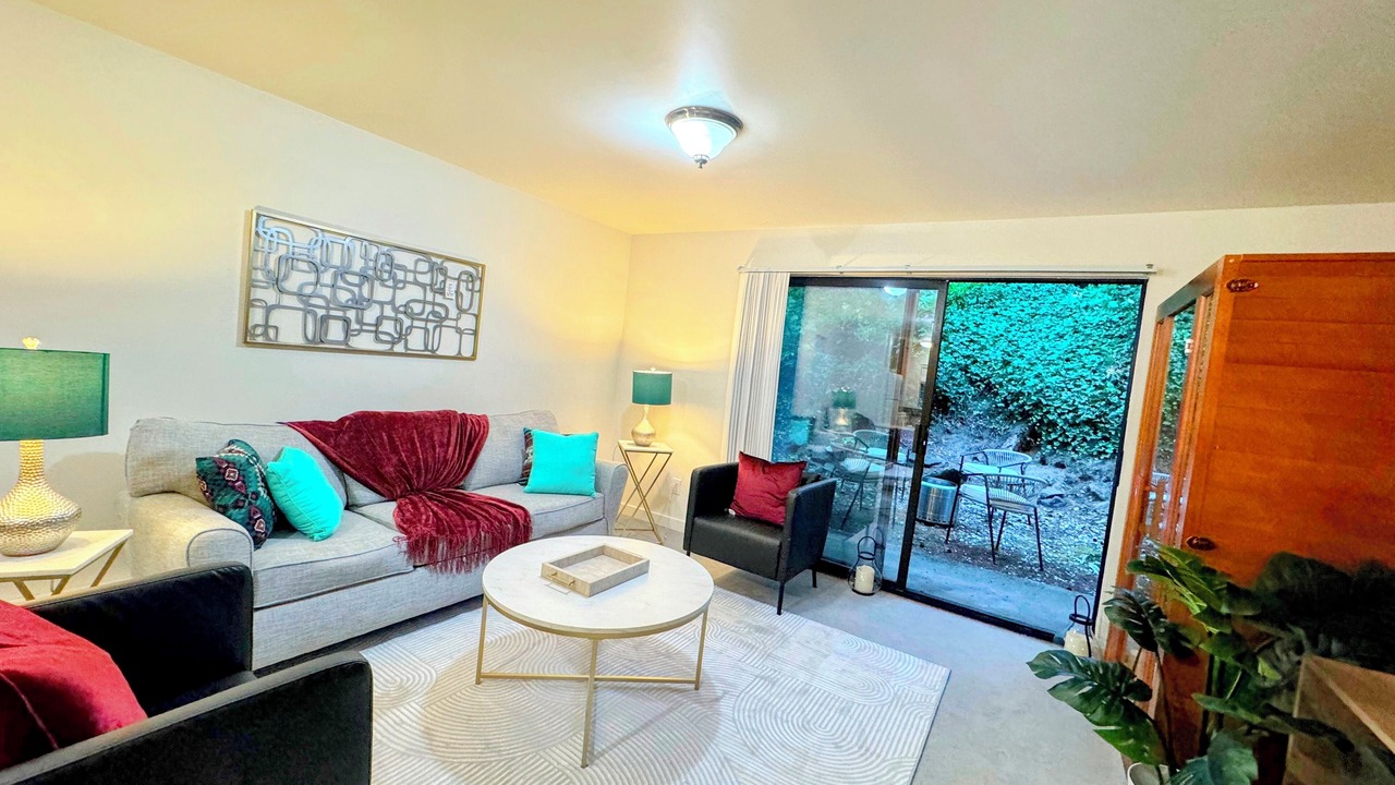 Photo of Livingroom in Lynnwood