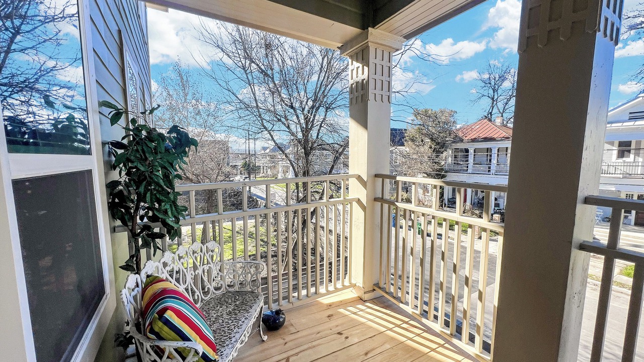Photo of Outdoor in Five Points