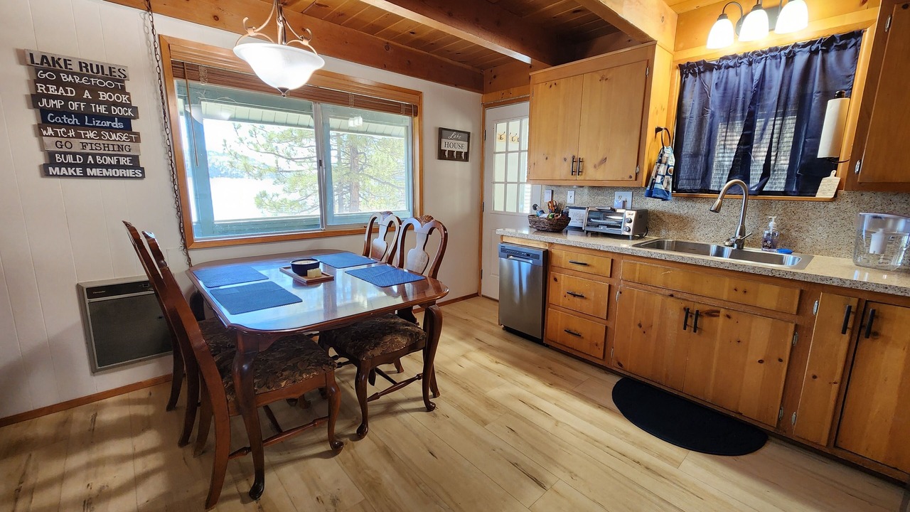 Photo of Kitchen in Fawnskin
