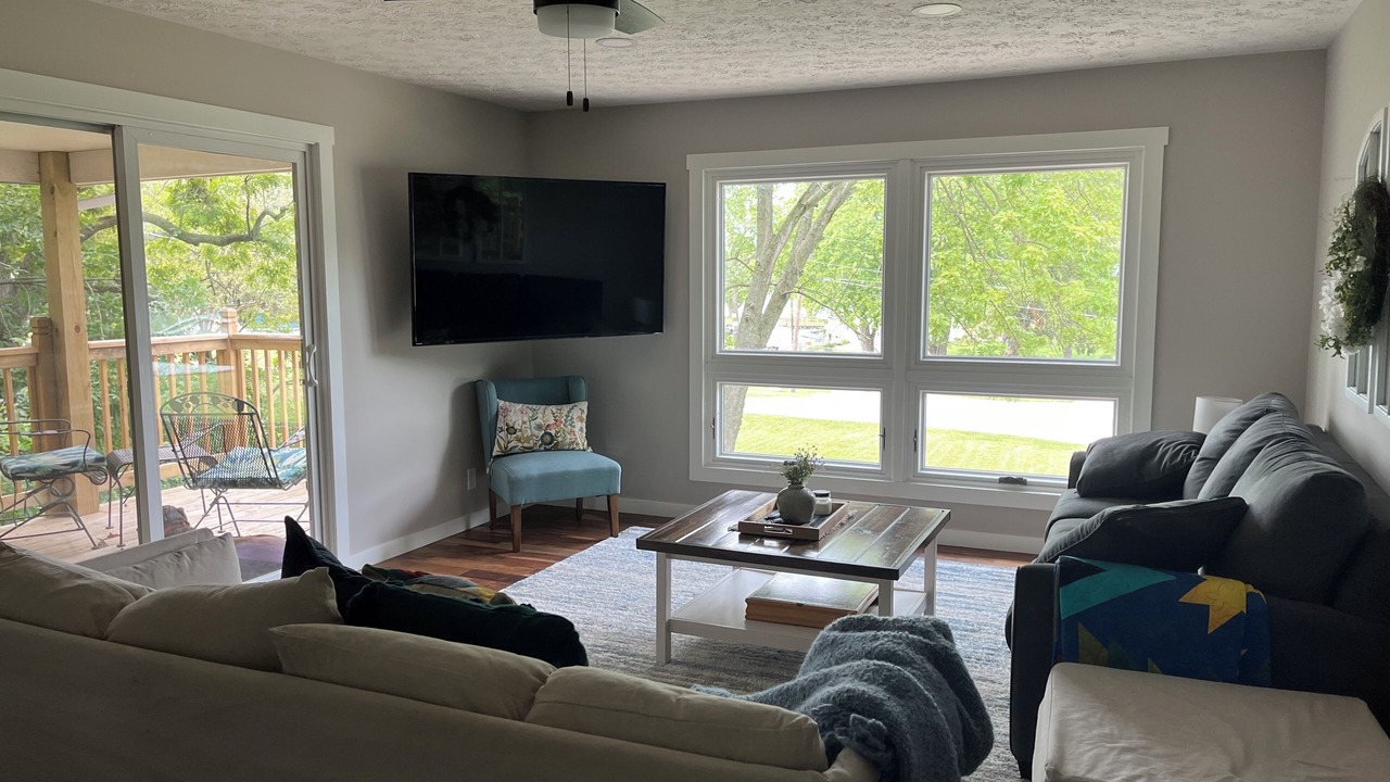 Photo of Livingroom in Monticello