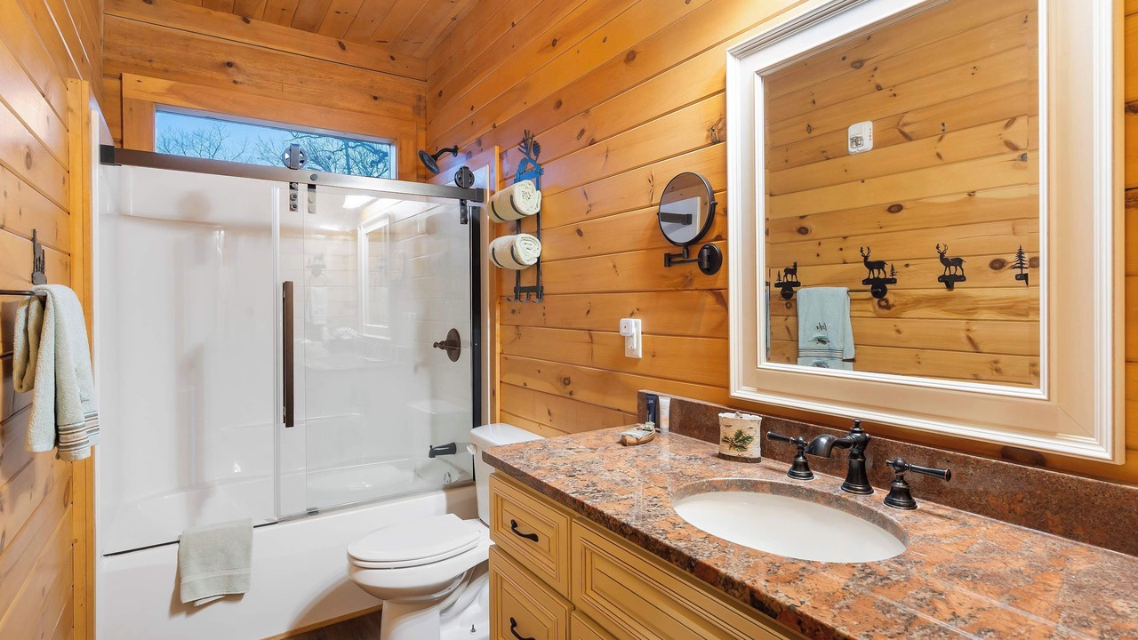 Photo of Bathroom in Kirbyville