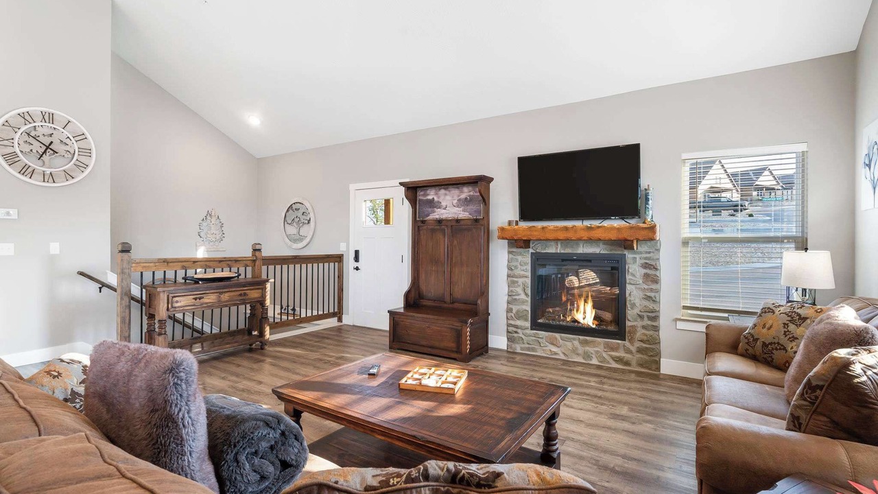 Photo of Livingroom in Kimberling City