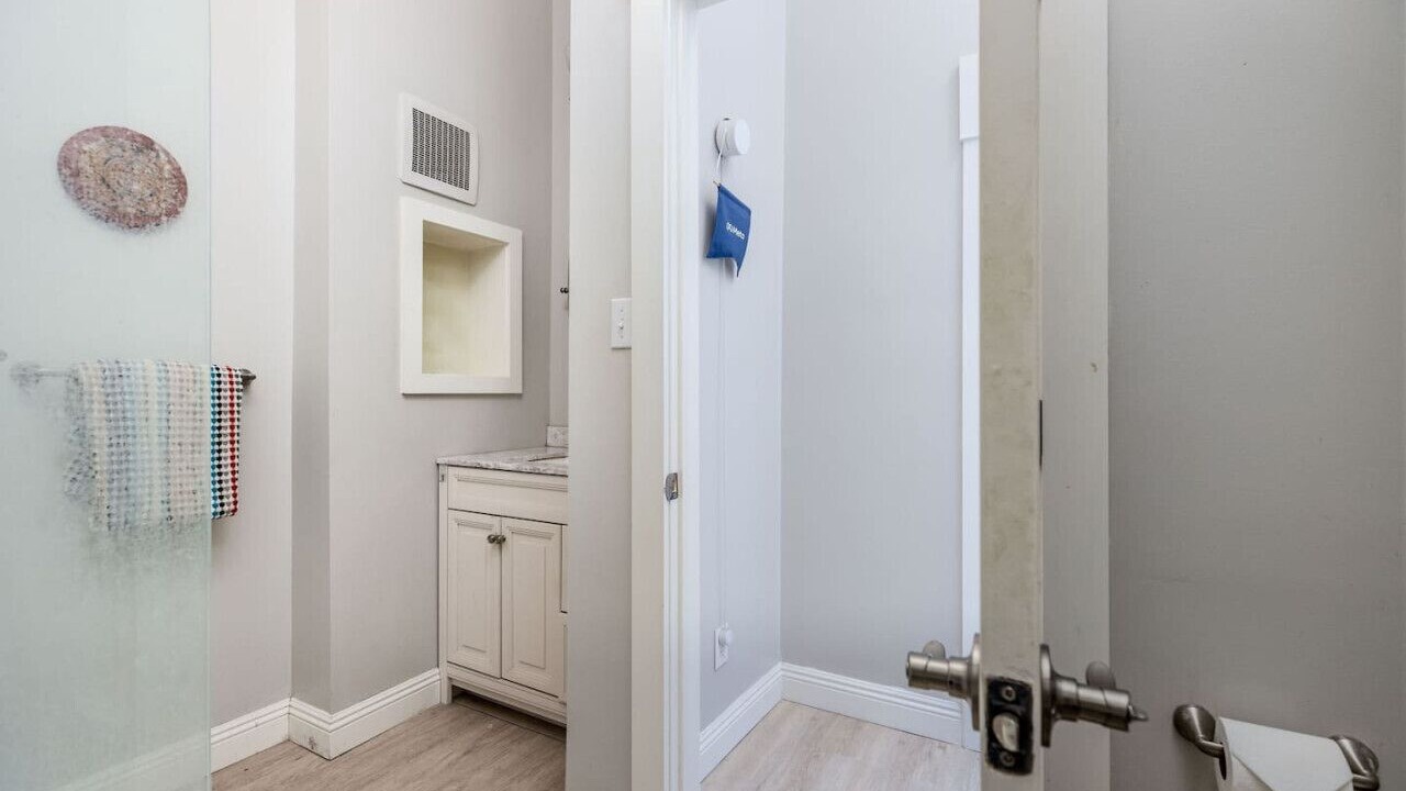 Photo of Bathroom in Lower Avenues