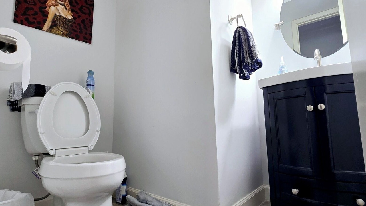 Photo of Bathroom in George Bush Park/Eldridge
