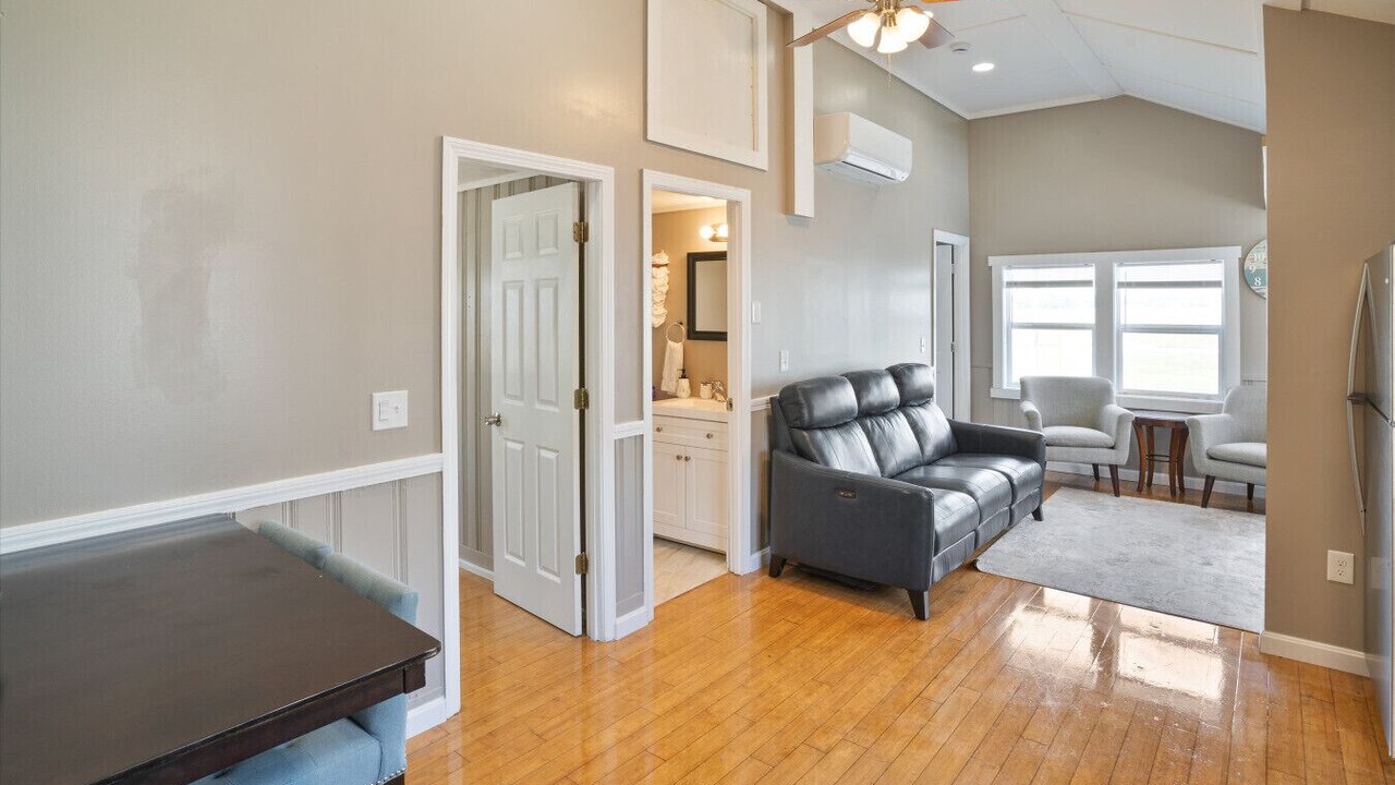 Photo of Livingroom in Hampton