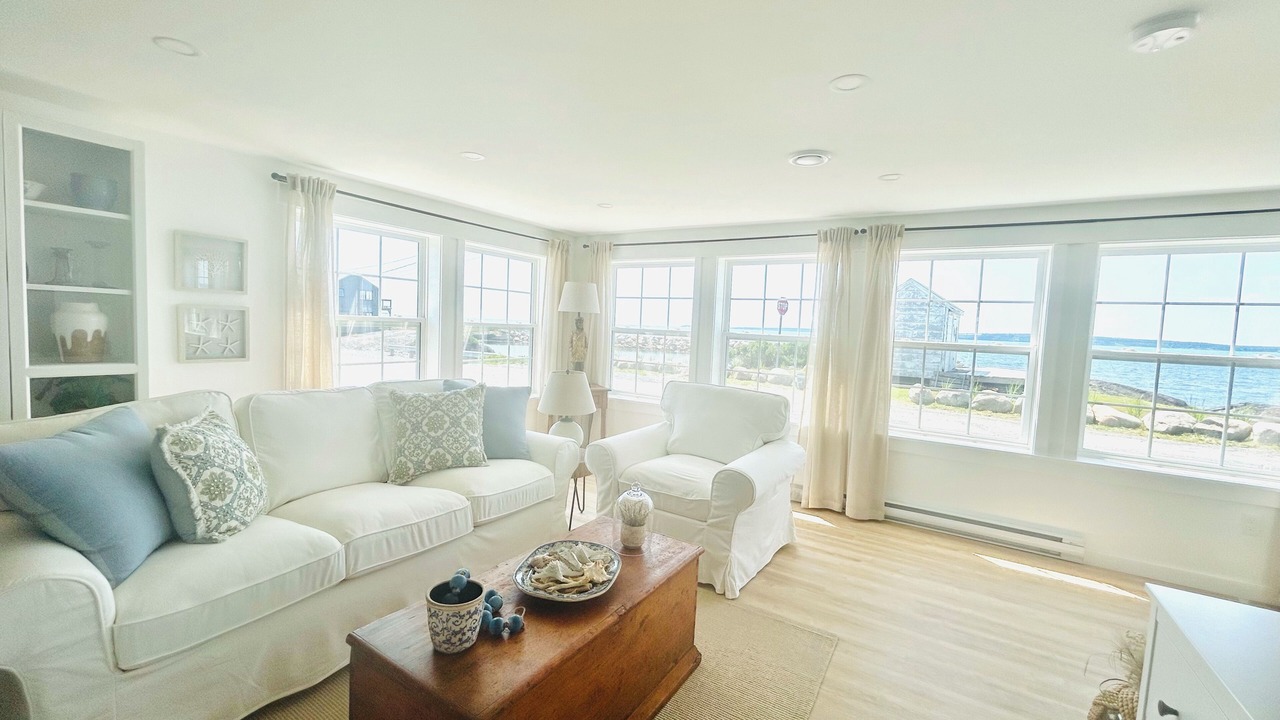 Photo of Livingroom in Lunenburg County