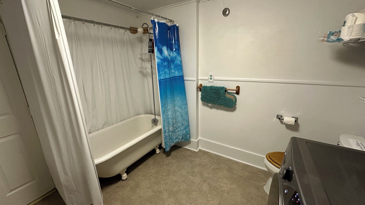Photo of Bathroom in Lansing
