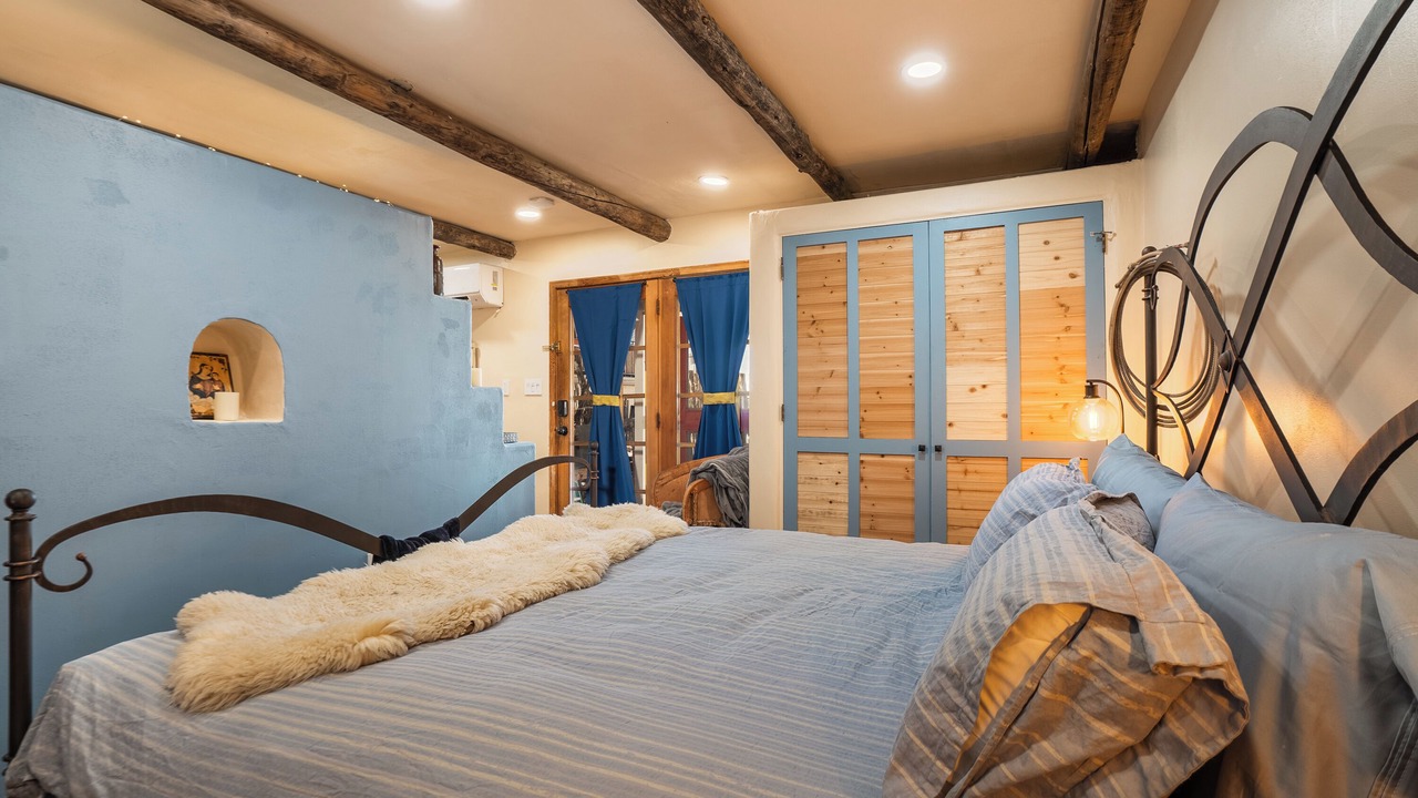 Photo of Bedroom in South Capitol