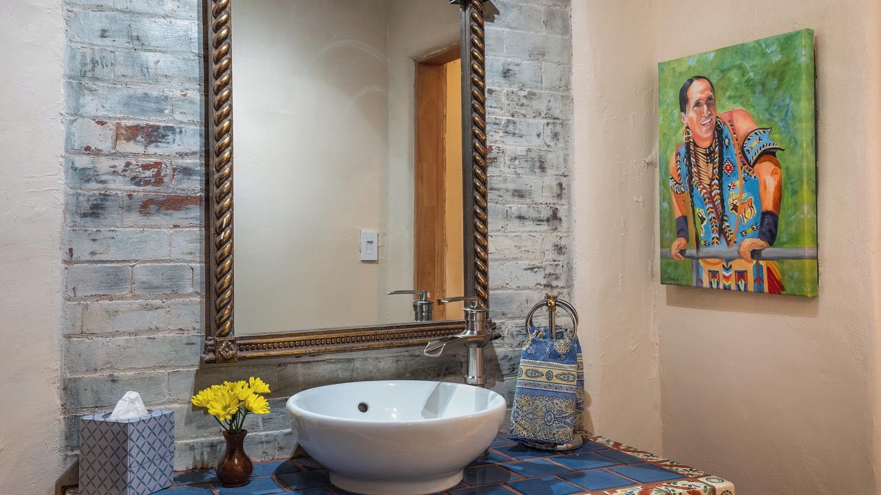Photo of Bathroom in South Capitol