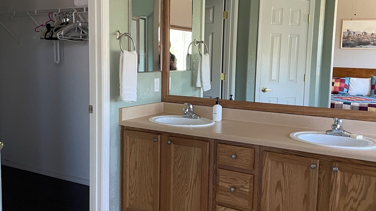 Photo of Bathroom in Parkway