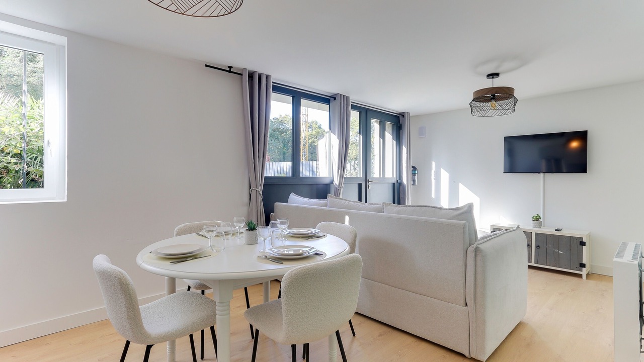 Photo of Others in Matival