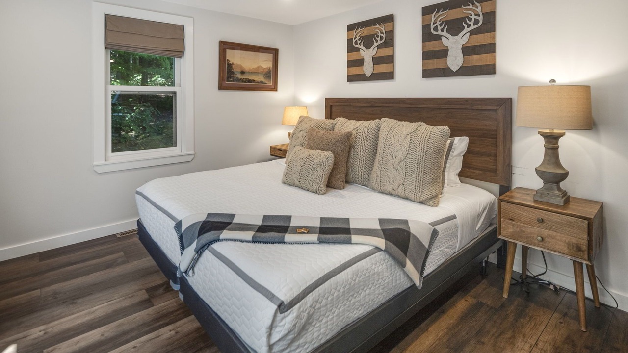 Photo of Bedroom in Bolton Landing