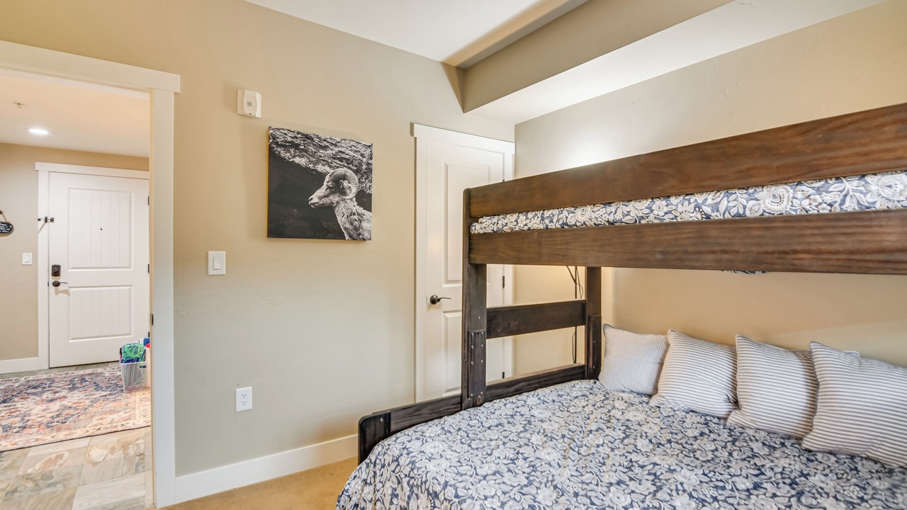 Photo of Bedroom in Silvercreek