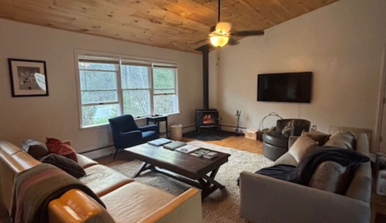 Photo of Livingroom in Ludlow