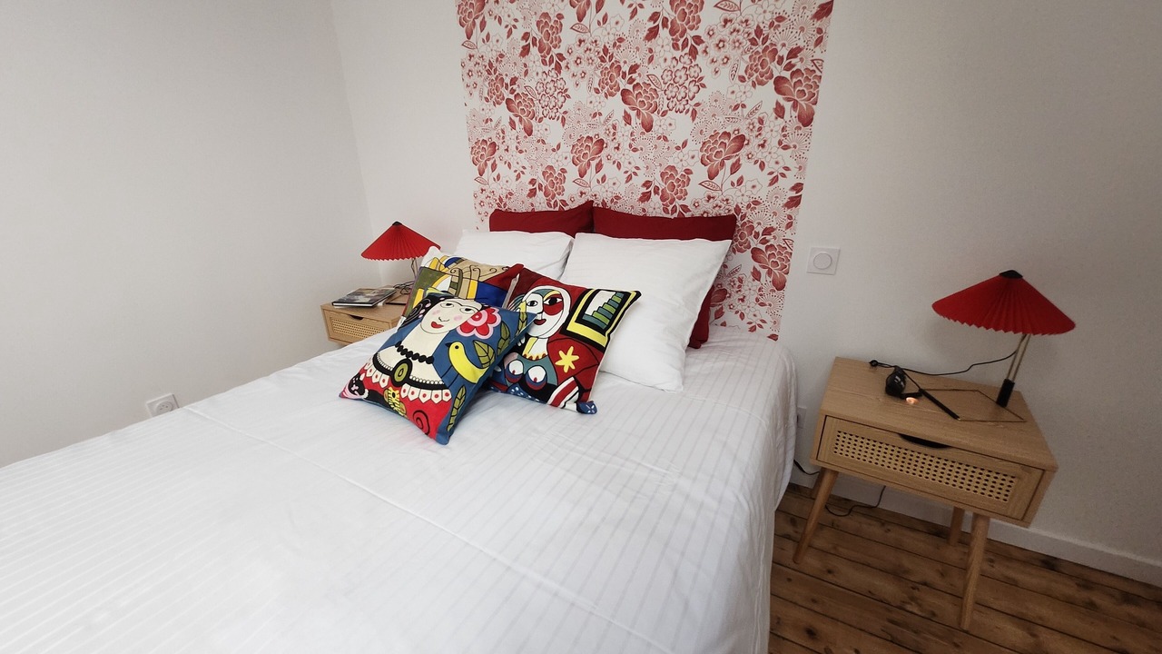 Photo of Bedroom in Centre-ville rive gauche